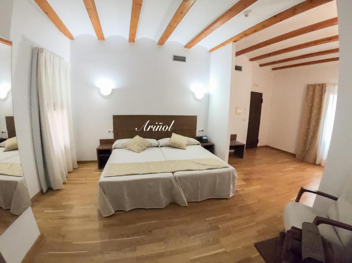 Hotel Baron Andilla Valdealgorfa Ngoại thất bức ảnh