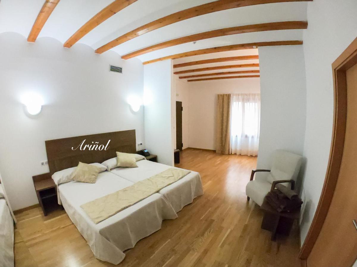 Hotel Baron Andilla Valdealgorfa Ngoại thất bức ảnh