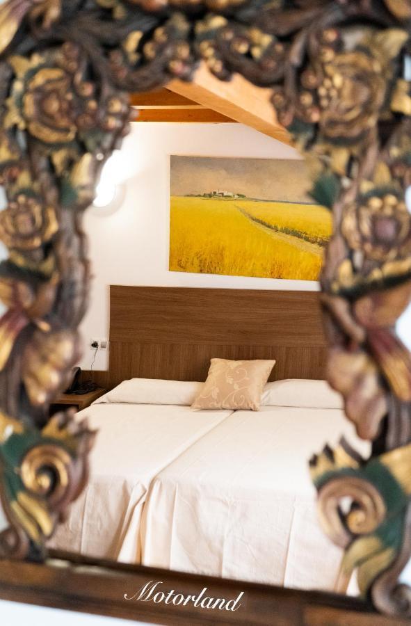 Hotel Baron Andilla Valdealgorfa Ngoại thất bức ảnh
