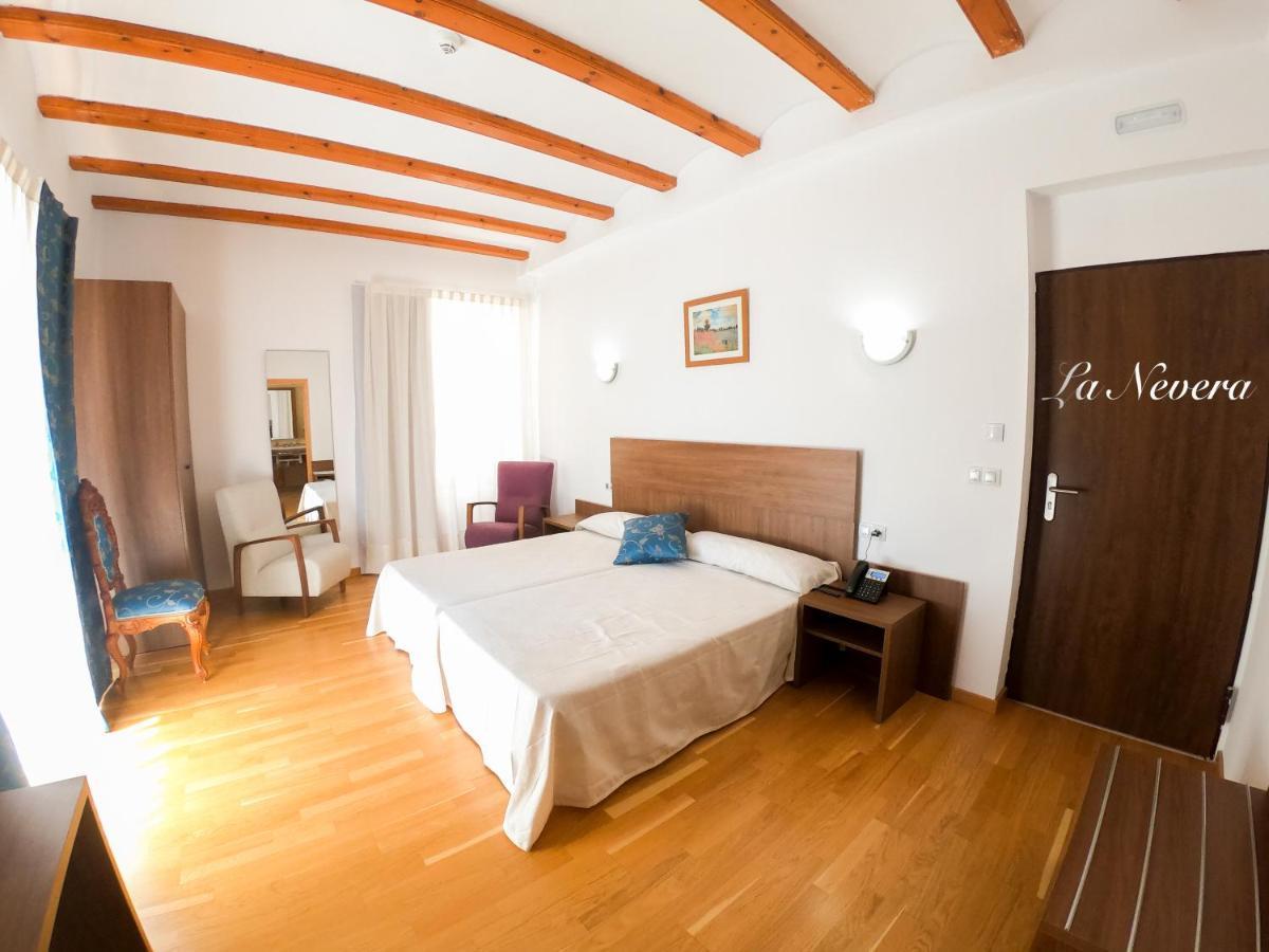 Hotel Baron Andilla Valdealgorfa Ngoại thất bức ảnh