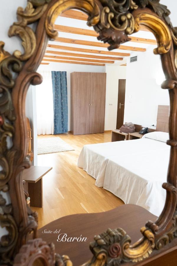 Hotel Baron Andilla Valdealgorfa Ngoại thất bức ảnh