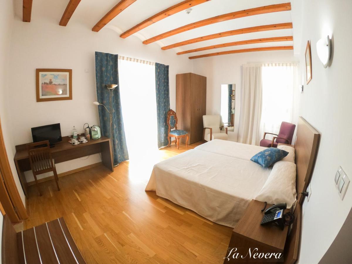 Hotel Baron Andilla Valdealgorfa Ngoại thất bức ảnh