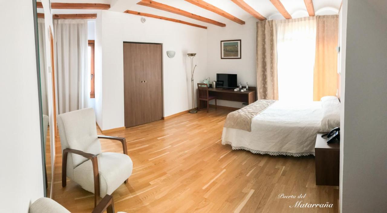 Hotel Baron Andilla Valdealgorfa Ngoại thất bức ảnh